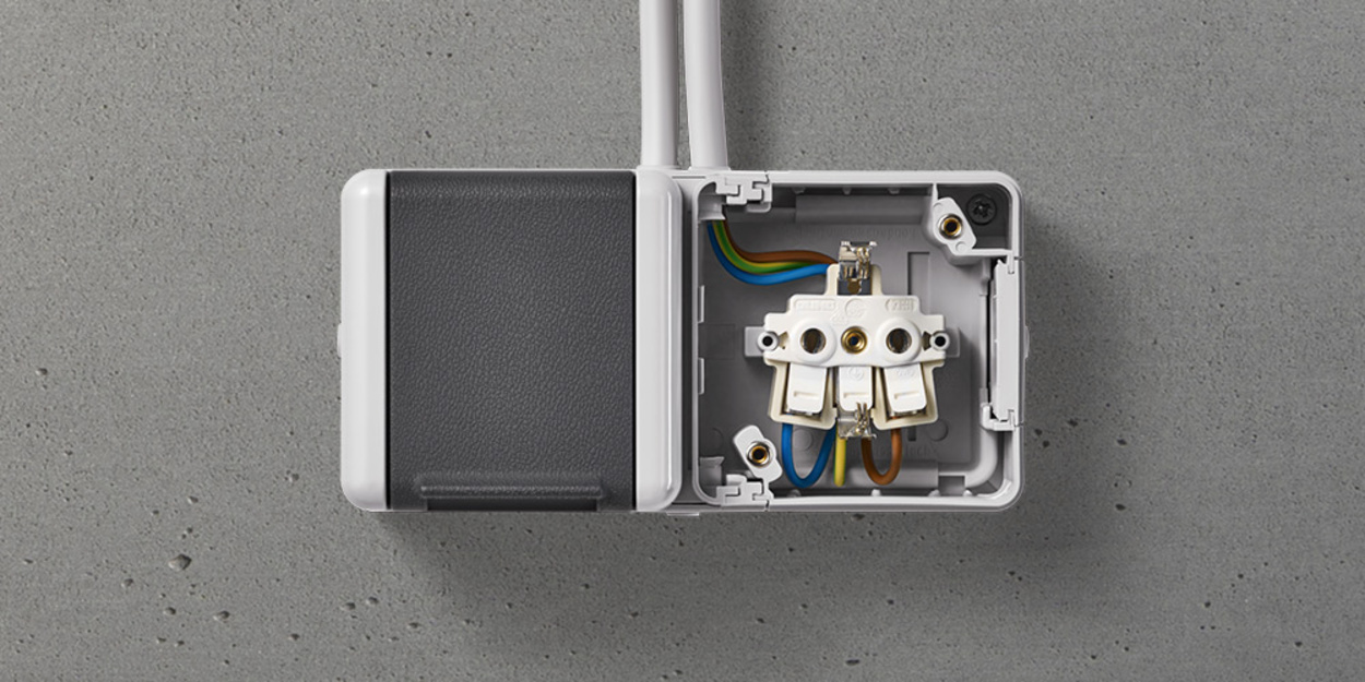 Doppelsteckdose mit Trennsteg bei Marcel Kunert e. K. in Lauchhammer